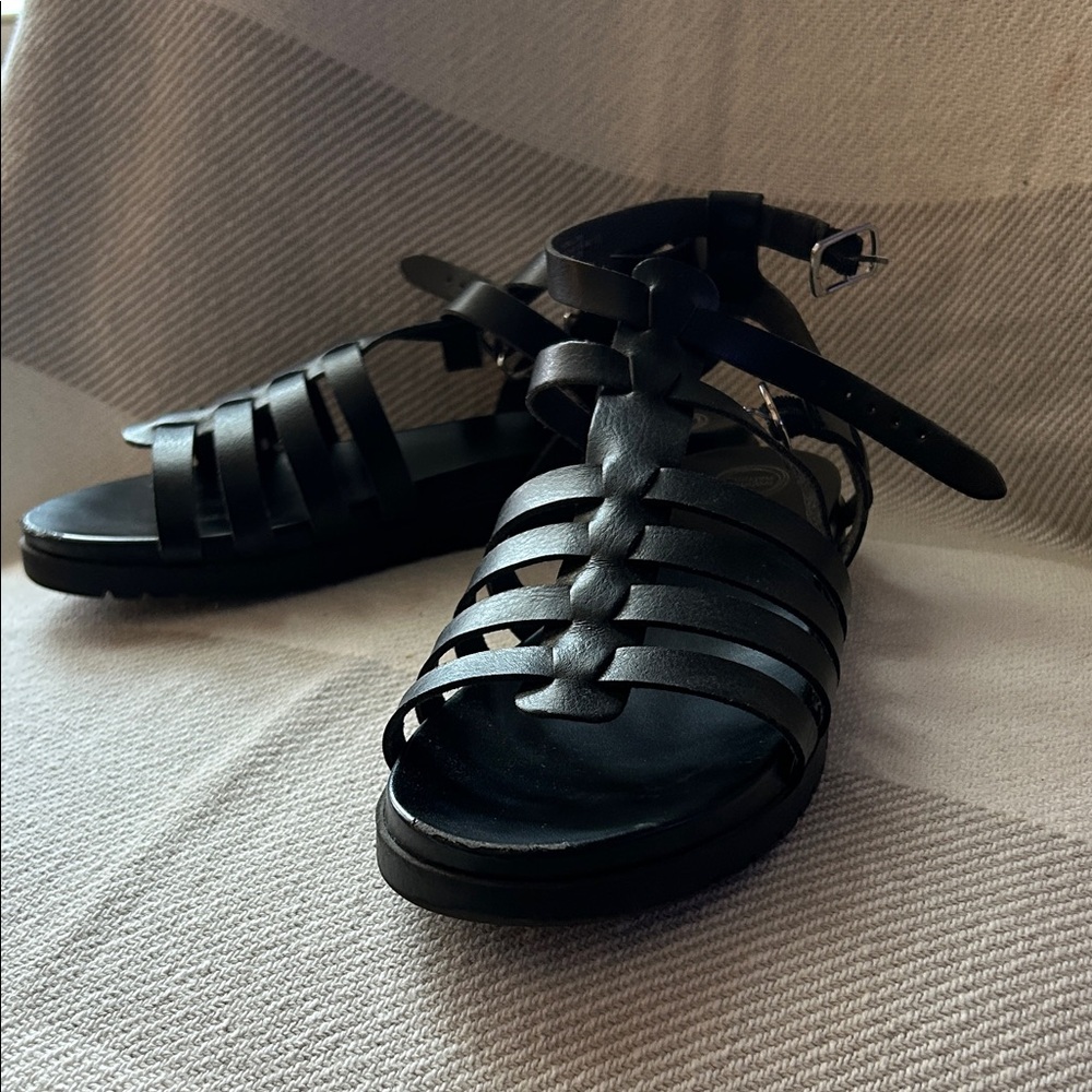 Wonder Nation Black Strappy Sandals